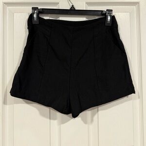 pleated high-waisted black mini shorts